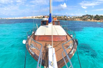 yacht charter mallorca puerto portals