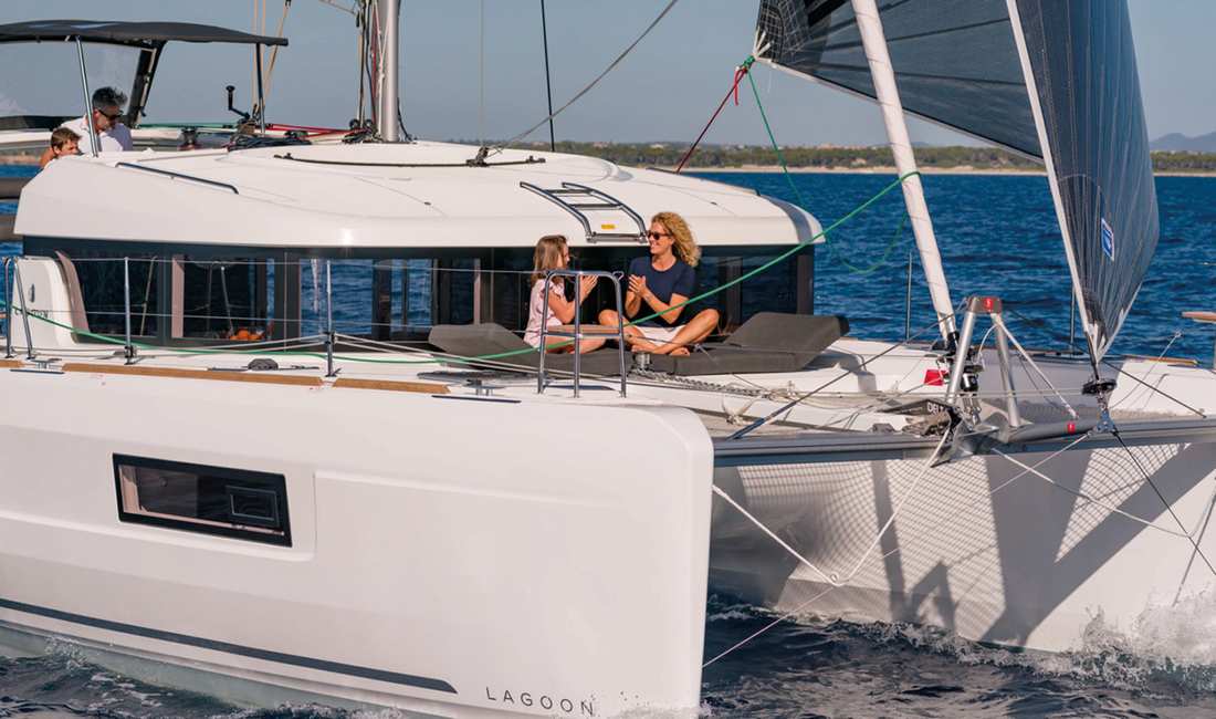 Catamaran Lagoon 40 Day Charter