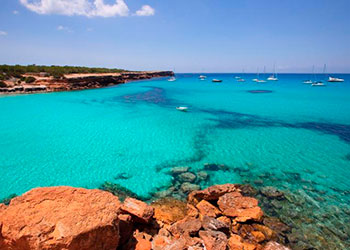 Catamaran charter cala saona